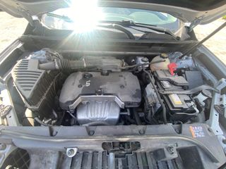 2021 GMC Acadia FWD SLE - Engine Compartment Image